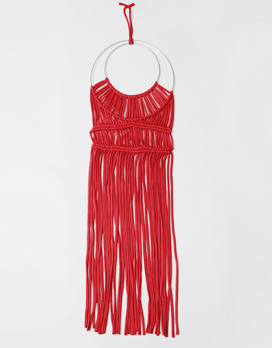 Shadows and Light Wandbehang Lipstick Red
